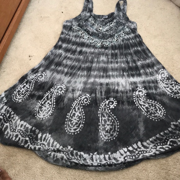 Dress - Picture 4 of 4